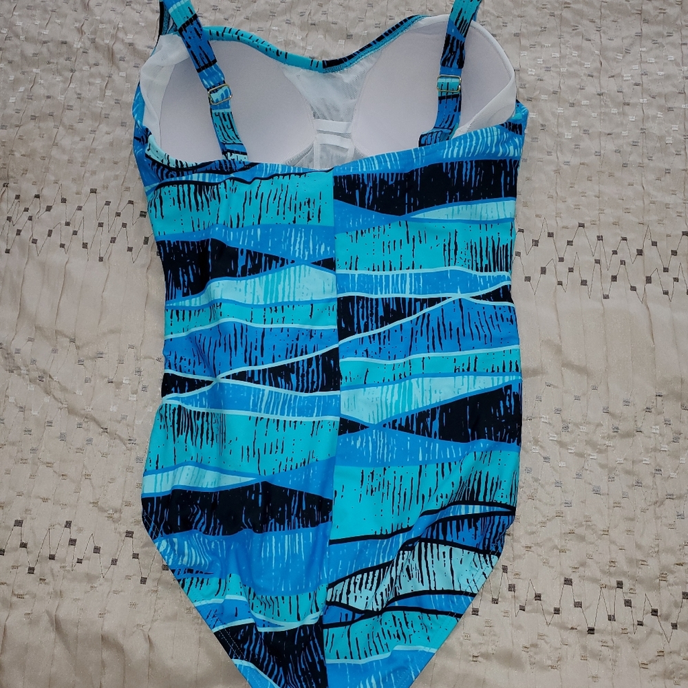 Swimsuit - Picture 2 of 2